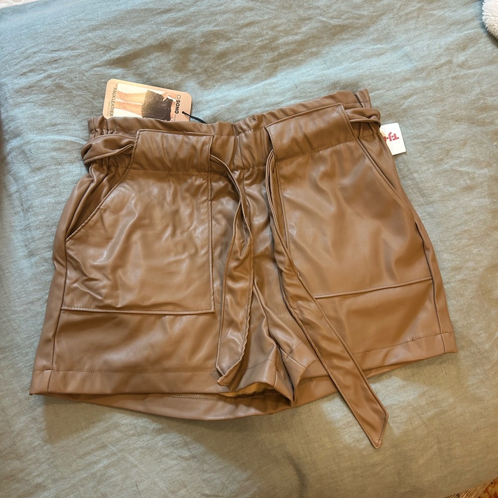 NWT Ci Sono Faux Leather Paperbag Waist Shorts in Brown